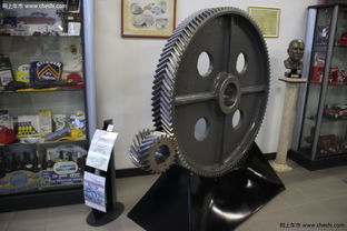 精密艺术的典范 揭秘奔驰E级轿车的齿轮传动系统